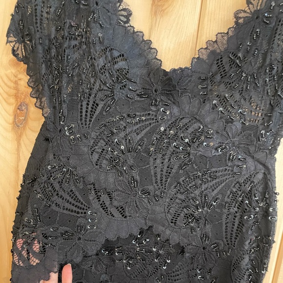 Medium le chateau black sequinned/beaded dress - Picture 3 of 6